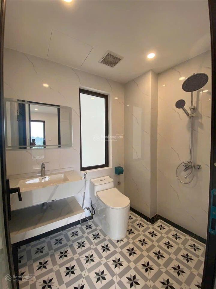 Bán nhà riêng thạch bàn, long biên, 6.1 tỷ, 35m2, giá cực chất. gần siêu thị aeon, cầu vĩnh tuy