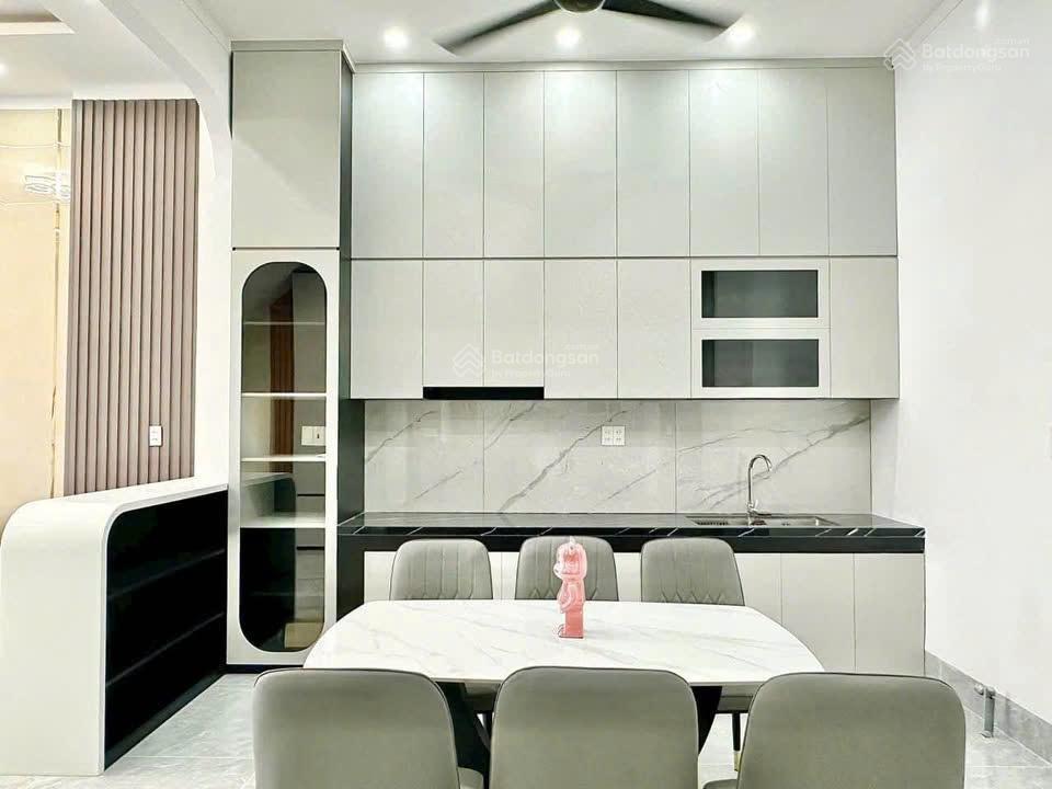 Chính chủ cần bán nhà lầu 5x21 giá chỉ 2,450 còn thương lượng mạnh!