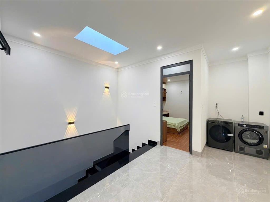 Bán nhà siêu xinh liền kề kdc bửu long đường nhựa 8m