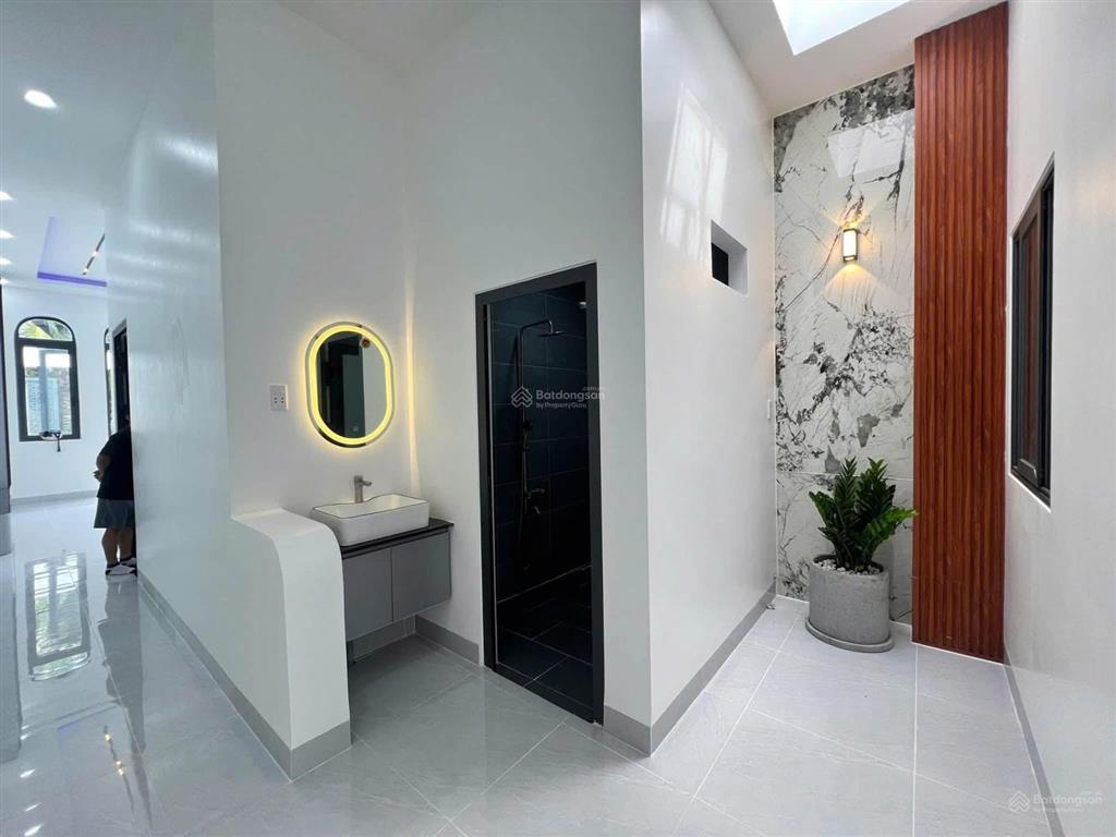 Nhà cấp 4 cách kdl bửu long 6 phút trả trước 300 triệu sở hữu ngay