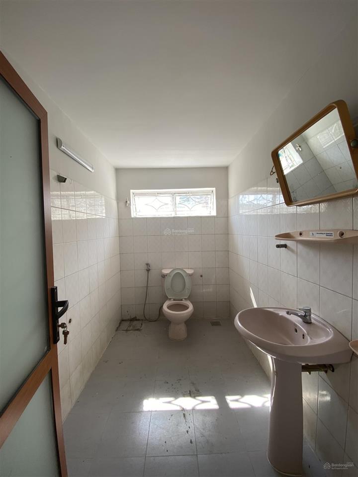 Cho thuê nhà mt đlbd phú lợi  3 tầng dtsd 360m2