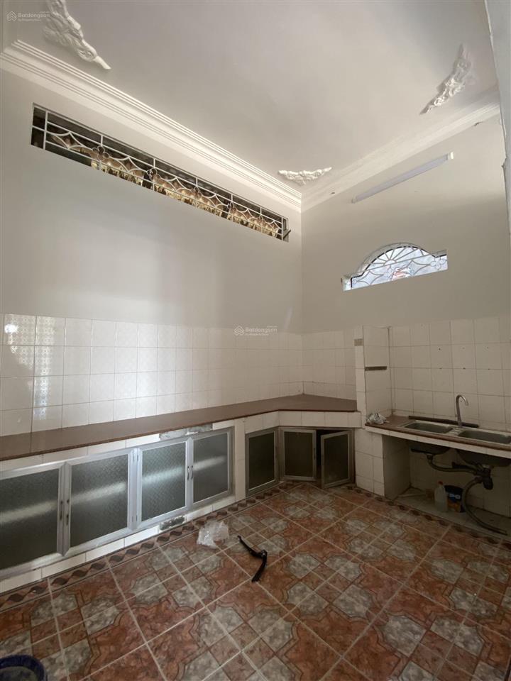 Cho thuê nhà mt đlbd phú lợi  3 tầng dtsd 360m2