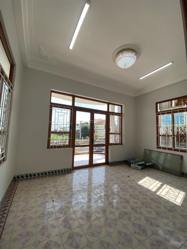 Cho thuê nhà mt đlbd phú lợi  3 tầng dtsd 360m2