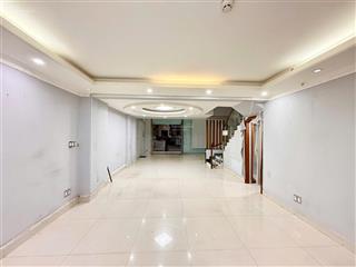 Cho thuê mặt bằng kinh doanh 8x18,5m