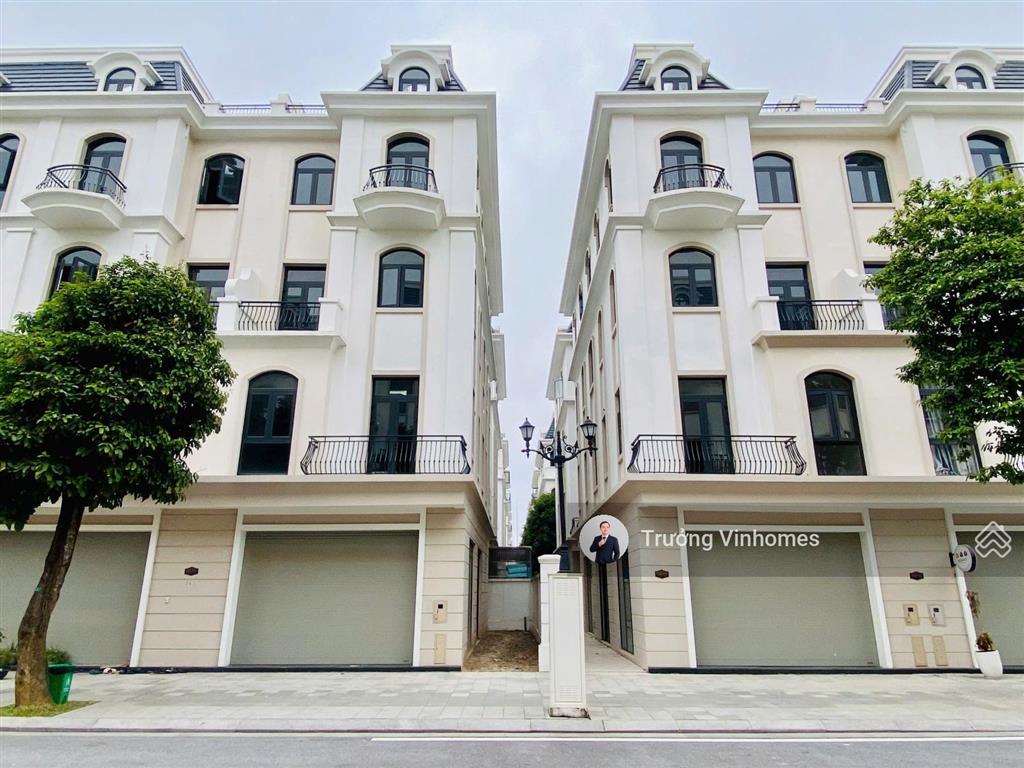 Giá sốc shophouse mặt đường lớn lối vào chính 9 tòa chung cư
