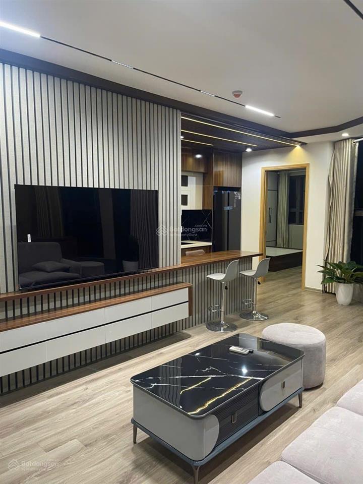 Cần bán căn hộ 3pn tòa elip view đẹp, diện tích rộng, ngay chân ga tàu điện văn quán