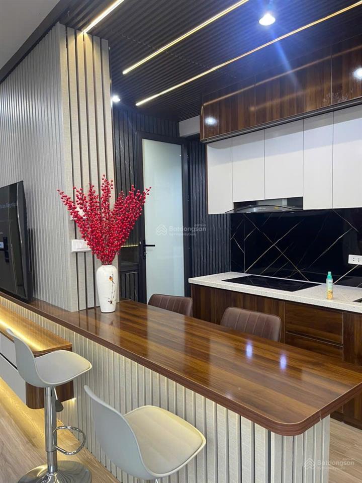 Cần bán căn hộ 3pn tòa elip view đẹp, diện tích rộng, ngay chân ga tàu điện văn quán