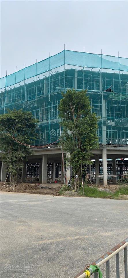 Chính chủ cần bán gấp căn liền kề diện tích 104m2 gần công viên giá tốt trên thị trường