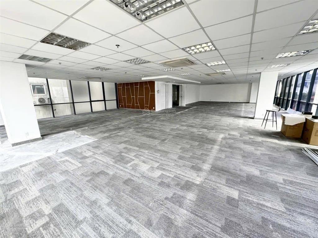 Cho thuê tòa nhà nguyễn văn trỗi, q. pn, hầm trệt 6 lầu, thang máy, pccc sàn trống vào sử dụng ngay