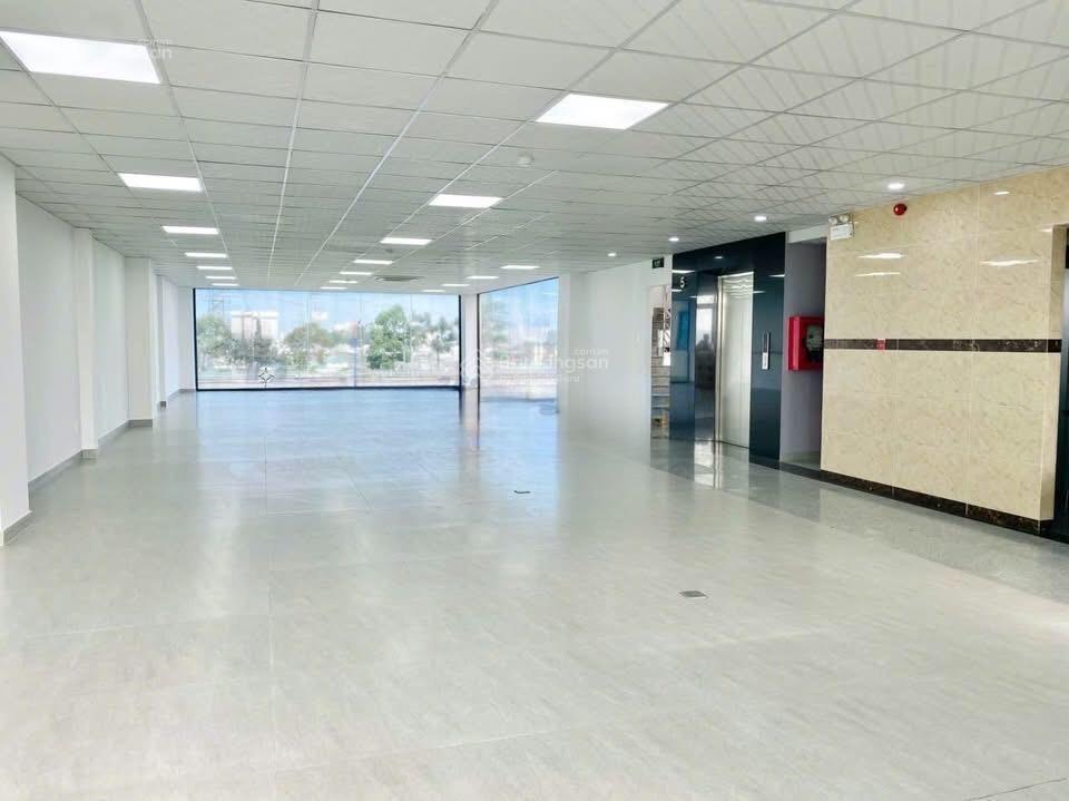 Cho thuê nhà đường nguyễn đình chiểu, phường 4, quận 3, dt 9x20m, hầm trệt 4 lầu, mới xây
