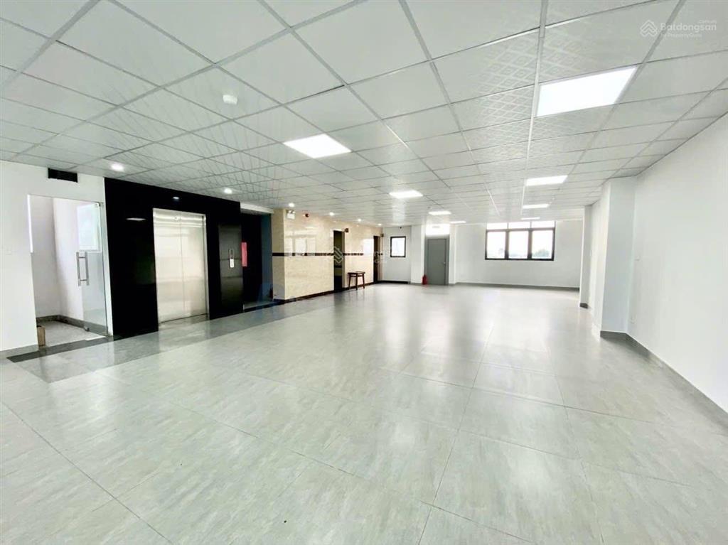 Cho thuê nhà đường nguyễn đình chiểu, phường 4, quận 3, dt 9x20m, hầm trệt 4 lầu, mới xây