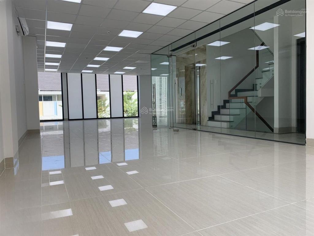 Cho thuê nhà lê văn sỹ, p. 14, quận 3, dt 8x18m, hầm trệt 4 lầu