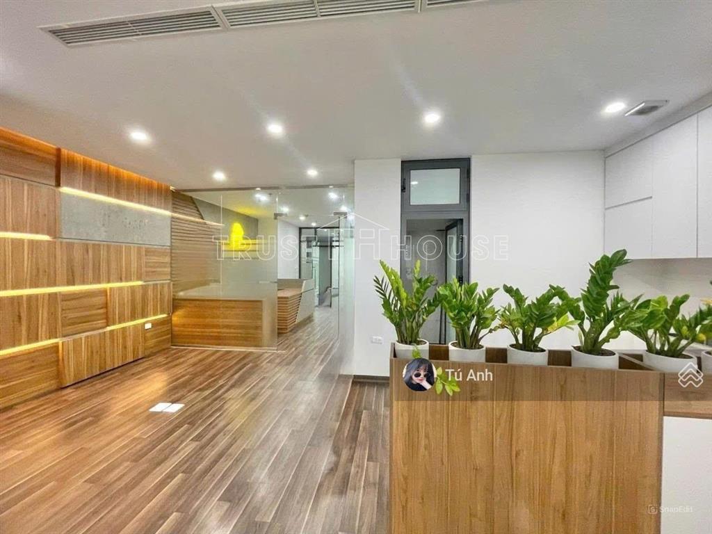 Cho thuê nhà trần quang diệu, p. 14, quận 3, dt 7x20m, hầm trệt 5 lầu, nhà đẹp, vị trí đắc địa