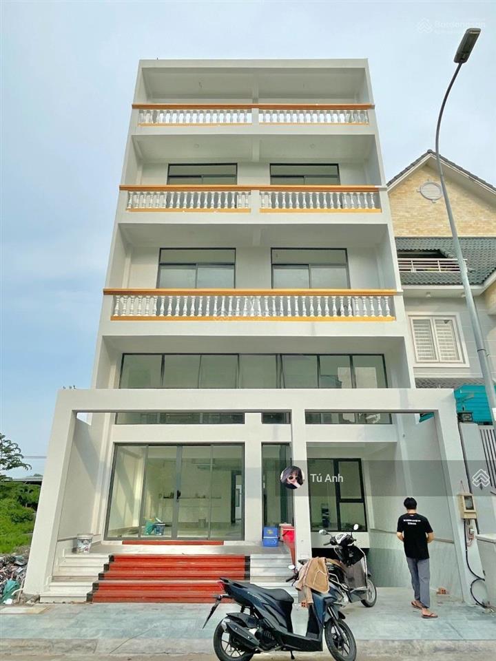 Cho thuê mặt tiền phạm huy thông gần phan văn trị, quận gò vấp, hầm trệt 4 lầu, vị trí đẹp