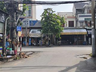 Bán gấp nhà cổng kcn vsip1,thuận an,bình dương, kinh doanh tốt,dòng tiền sẵn