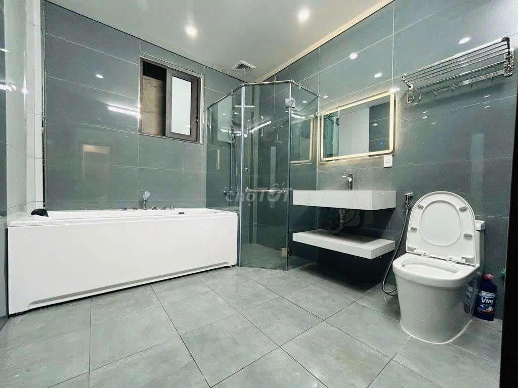Nhà Đẹp Tố Hữu, Ô Tô Đỗ Cửa. Dân Trí Cao, Nhà Mới 5 Tầng. Nhỉnh 8 Tỷ