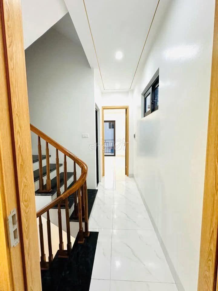 Bán Nhà Kv Tố Hữu Giá Tốt. Nhanh Thì Còn. 5 Tầng Mới, Gần Ô Tô. 6,x Tỷ