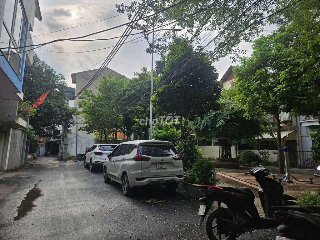 BÁN LỖ - Bán đất Đại Mỗ (Tố Hữu Vạn Phúc) Ô TÔ đỗ cửa ngõ thông sổ đẹp