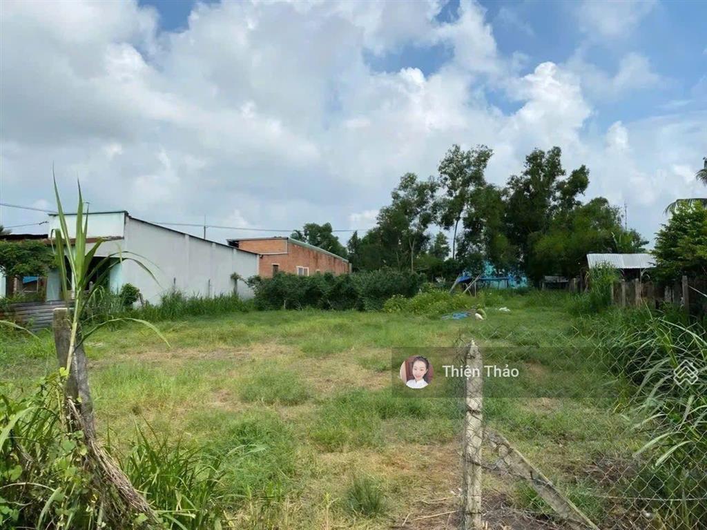 Bán đất tại xã phước thạnh, ngay kênh đông, giá 900 triệu, 1000m2. ô tô vào tận nơi, pháp lý đầy đủ
