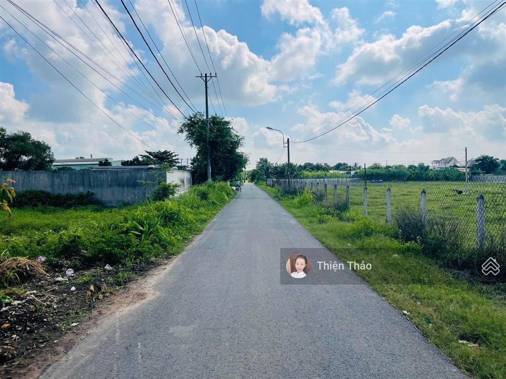 Bán gấp đất mặt tiền trần quang đạo, tân thông hội. 409m2. giá cực tốt để đầu tư. sổ sẵn sang tên