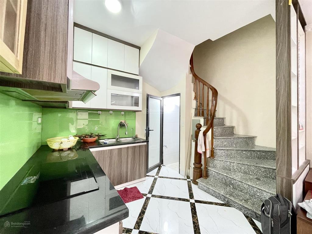 Cho thuê nhà nguyên căn 5 tầng tại phương canh  gần trường fpt, trịnh văn bô  phù hợp hộ gia đình