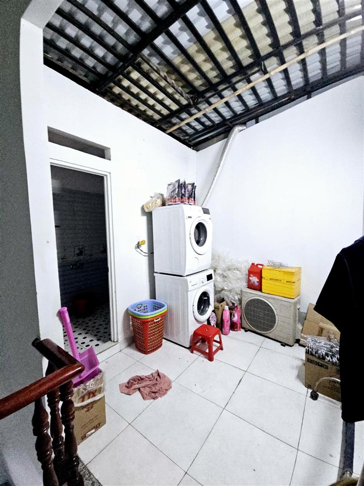 Bán nhà 1 Trệt 1 Lầu Dĩ An,SHR đường nhựa 3 ô tô,gần ĐHQG TPHCM,giá rẻ