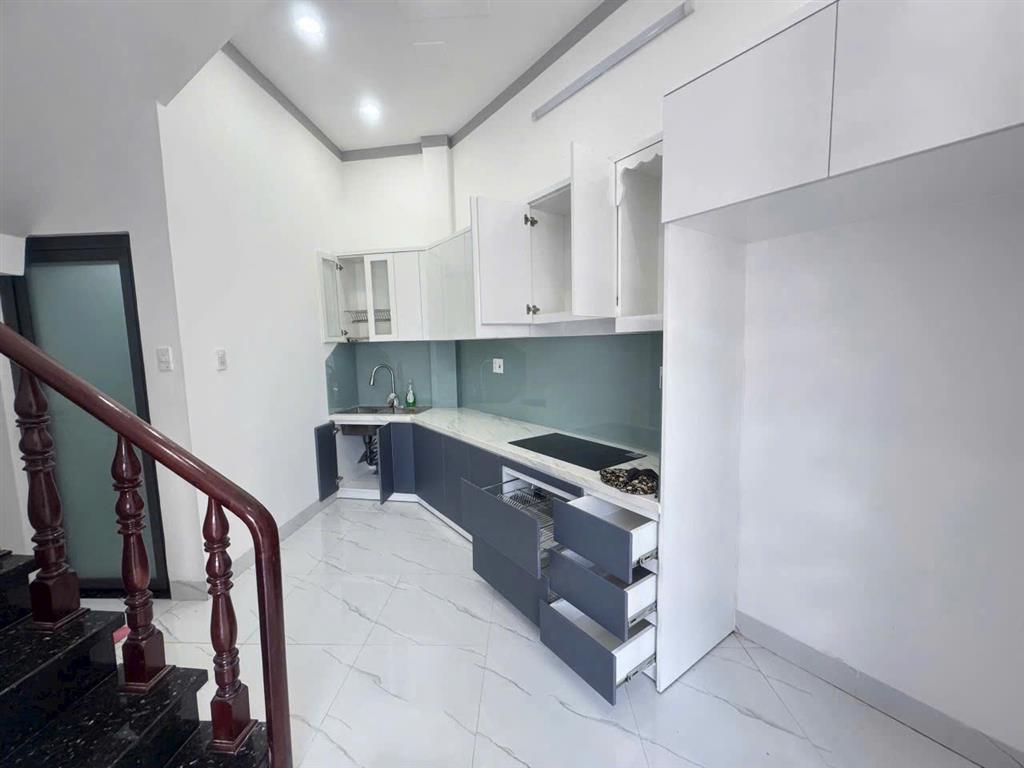 Bán nhà 2 Tầng Trung Tâm TP Đồng Nai,SHR, FULL Nội Thất cao cấp,gần D2D