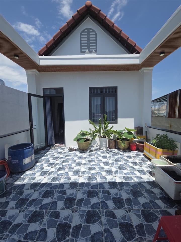 Bán nhà 3 Tầng Đông Hòa-TPHCM,đường nhựa 3 ô tô,gần BigC GO Dĩ An