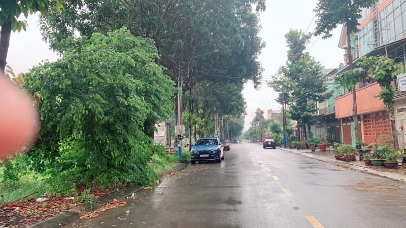 Bán nhà 2 Tầng Dĩ An,SHR,đường nhựa 15M,gần trường THPT Nguyễn Thị Minh Khai