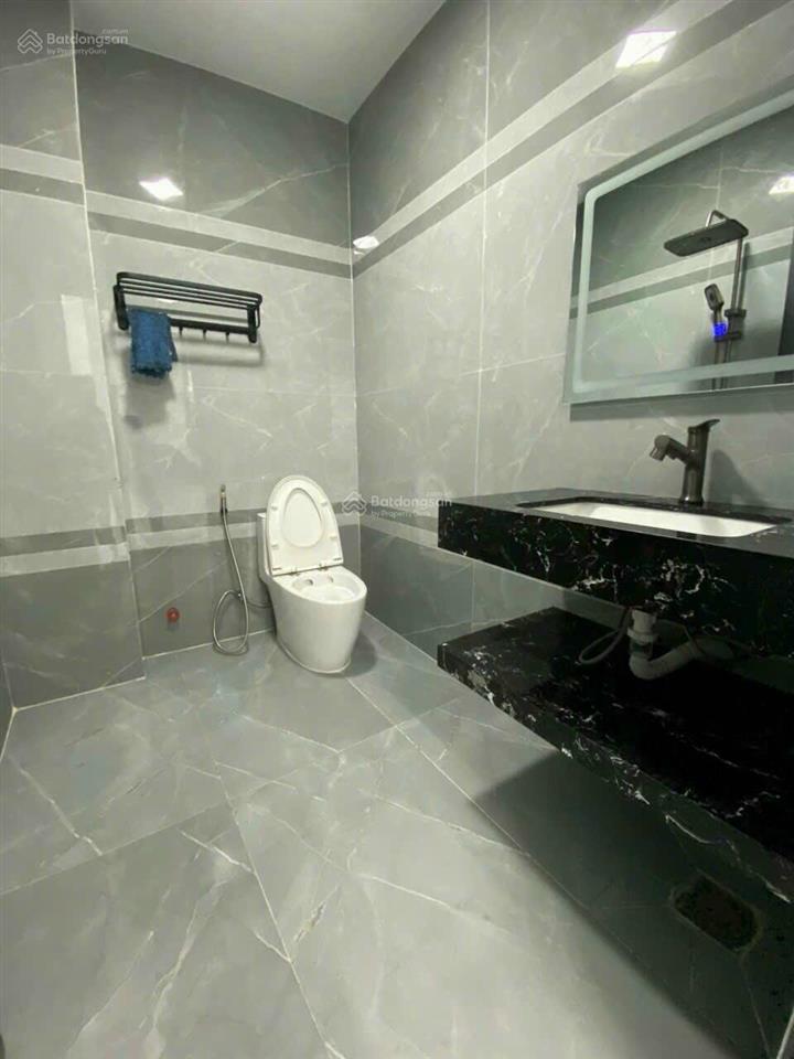 Bán nhà đẹp 2 tầng p.biên hòa, shr đường 2 ô tô thông thoáng, gần cầu hang