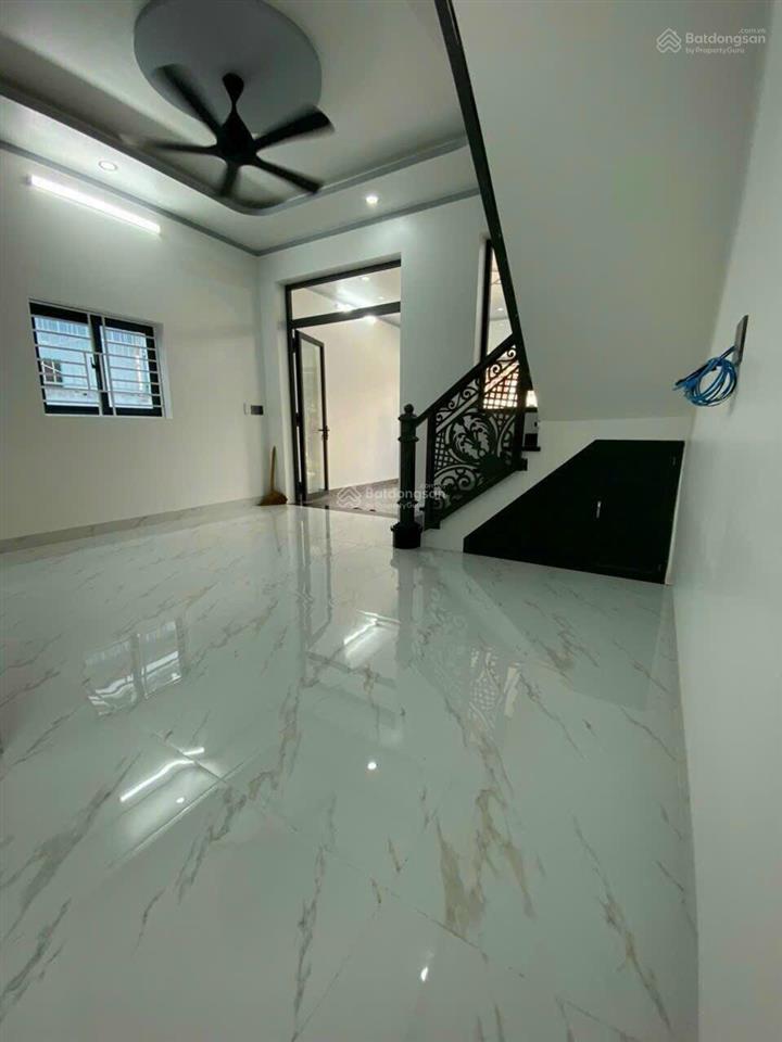 Bán nhà đẹp 2 tầng p.biên hòa, shr đường 2 ô tô thông thoáng, gần cầu hang