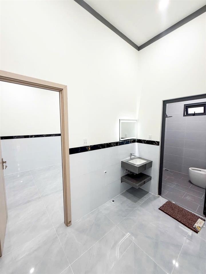Bán nhà 120m2 Trung Tâm Biên Hòa,ngay cổng 2,SHR đường ô tô