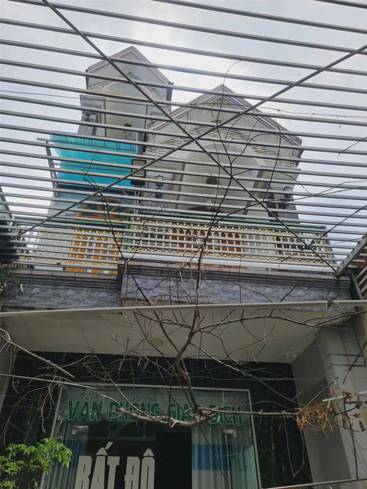 Bán nhà 3 Tầng MẶT TIỀN Kinh Doanh đa nghành, chỉ 30tr/m2,gần chợ Tân Long