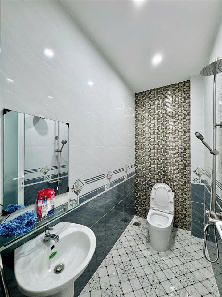 Bán nhà 2 Tầng P.Biên Hòa,SHR thổ cư,đường ô tô,gần trường THPT Chu Văn An