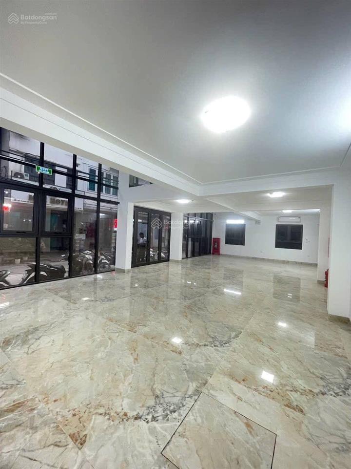Chính chủ cho thuê tòa văn phòng thanh trì, nhà đẹp, vào ngay