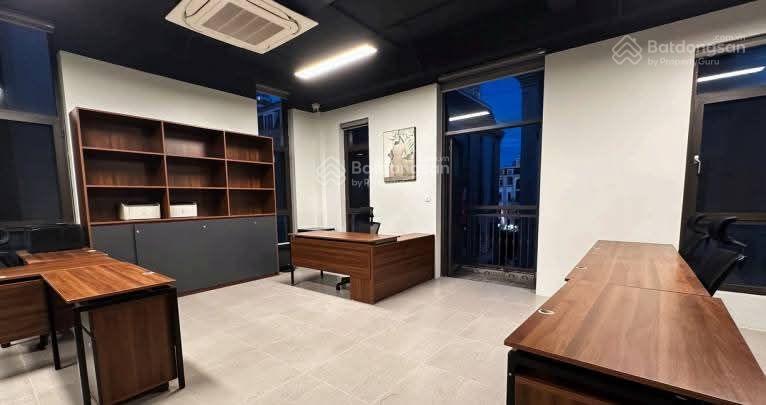 Chính chủ cho thuê căn him lam vạn phúc hà đông full đồ văn phòng, ở ngay