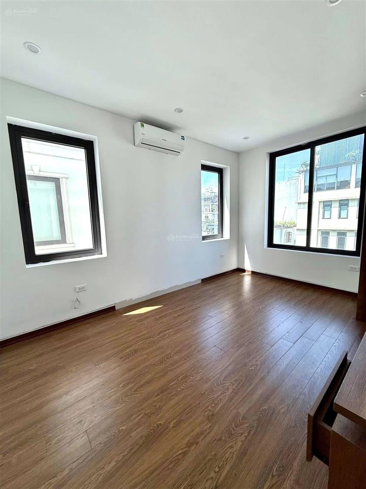 Siêu phẩm biệt thự mới đẹp nguyễn xiển thanh xuân  150m2 x 6 tầng có thang máy  giá 65 tr/tháng