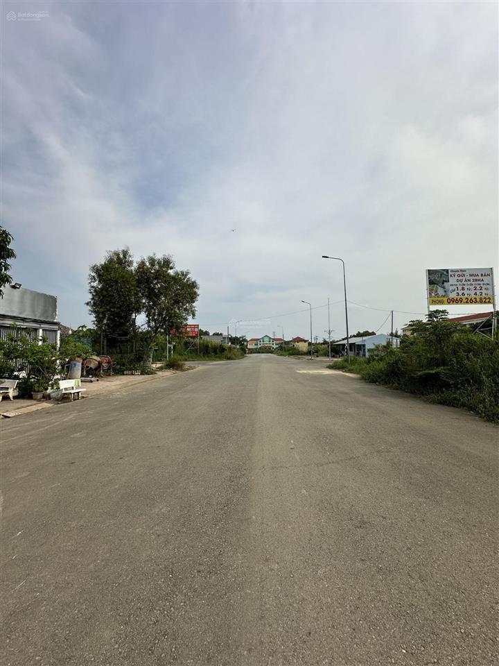 Bán đất khu tđc 28ha nhơn đức, giá trung bình 28tr/m2  em phong 0969 263 ***