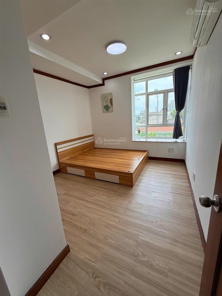 Ngộp bán nhanh căn góc 3pn  cc hoàng anh gold house