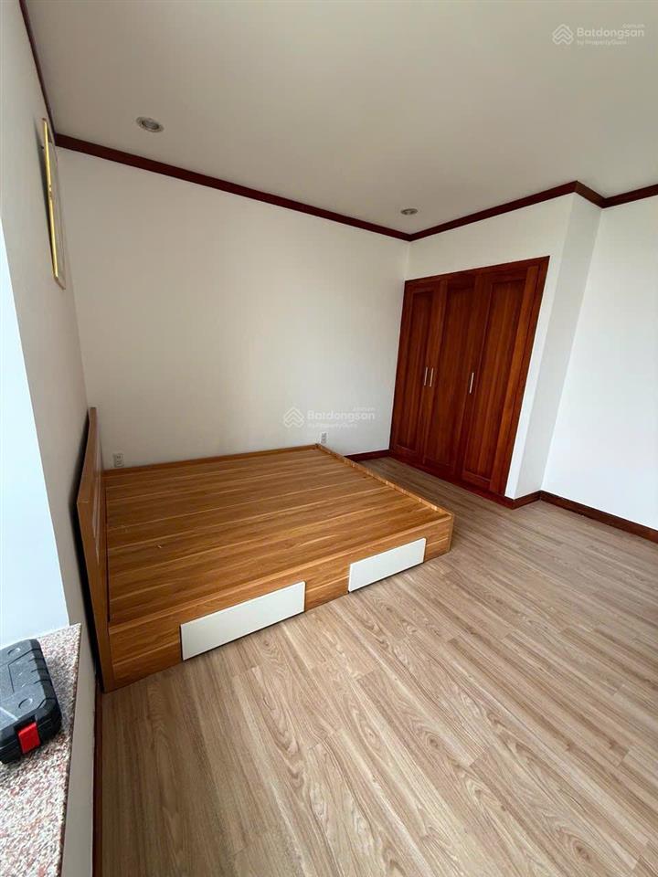Ngộp bán nhanh căn góc 3pn  cc hoàng anh gold house