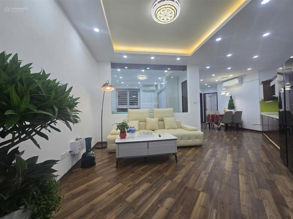 Bán căn hộ chung cư 60m2 chính chủ tái định cư hoàng cầu, đống đa, hn, giá 5,1 tỷ   0888 346 ***