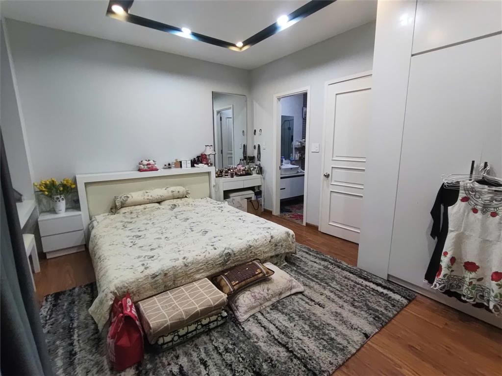 Bán nhà Mega Village Khang Điền, trục lớn 20m, DT80m2, tặng nội thất đẹp, 10.5 tỷ có TL