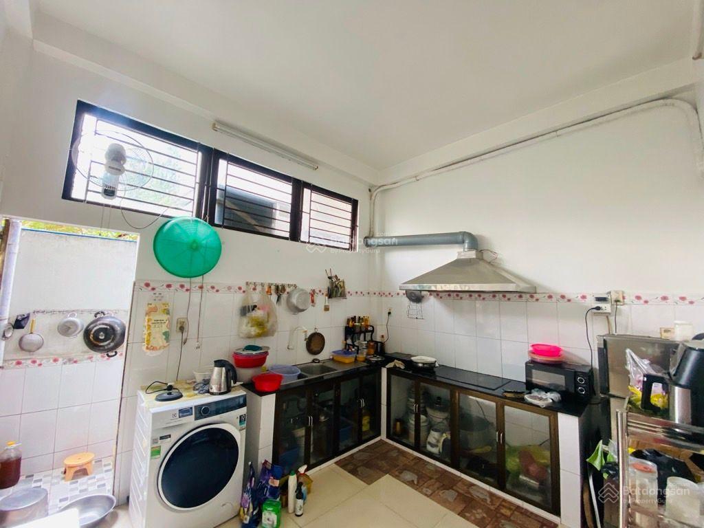 Sát mặt tiền nguyễn văn đậuoto đậu trong nhà  4x11m 2 tầng  an ninh  nhỉnh 6 tỷ