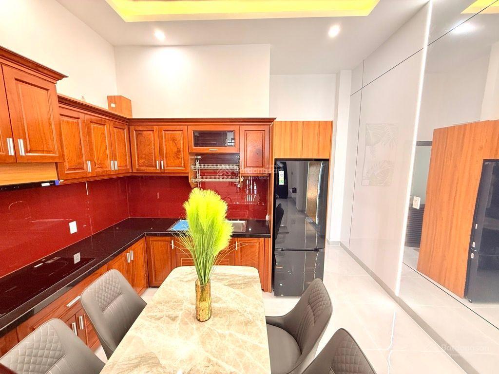 Hẻm xe tải 7m có vỉa hè sát mặt tiền nguyễn xí, bình thạnh72m2 4tầng,thang máy chờ nhỉnh 9 tỷtl