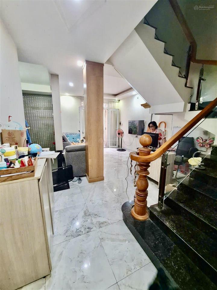 Hxh nơ trang long sát chợ bà chiểu 50m² ngang 5.6m, sổ vuông vức 2 tầng sân rộng chỉ 7 tỷ tl