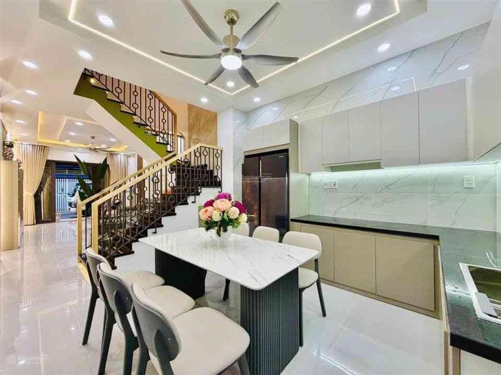 Sổ phân lô  4x16m  4 tầng  2 mặt hẻm  xe hơi ngủ trong nhà  64m²  chỉ hơn 10 tỷ sát mt
