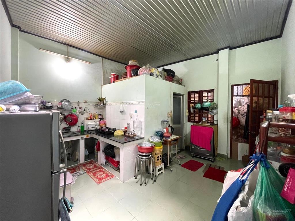 Hẻm oto 7 chỗ khu phân lô nơ trang long khu cán bộ 87m2  ngang 4.2m  2 tầng 5pn chỉ 97tr/m2