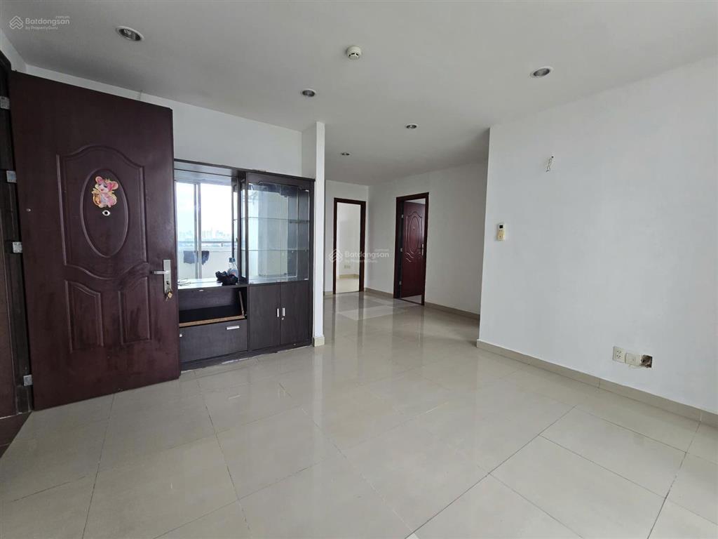 Căn hộ a.view 3pn 2wc. căn góc thoáng, có ban công rất rộng uống trà, trồng cây