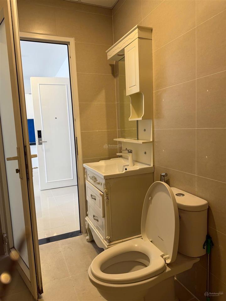 Bán gấp căn 1pn giá 2.5 tỷ melody vũng tàu trung tâm bãi sau, có sổ hồng.  0775 707 *** phạm yến