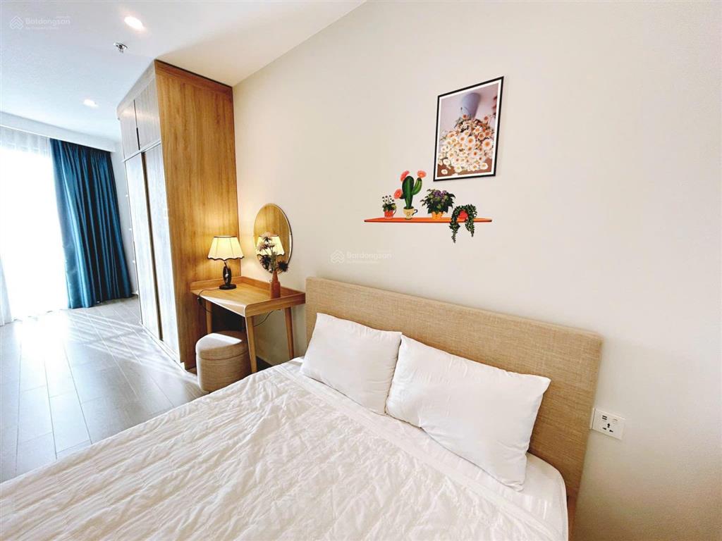 Bán gấp căn 1pn the sóng vũng tàu cách biển 200m, full nội thất, giá 2 tỷ 0775 707 *** phạm yến